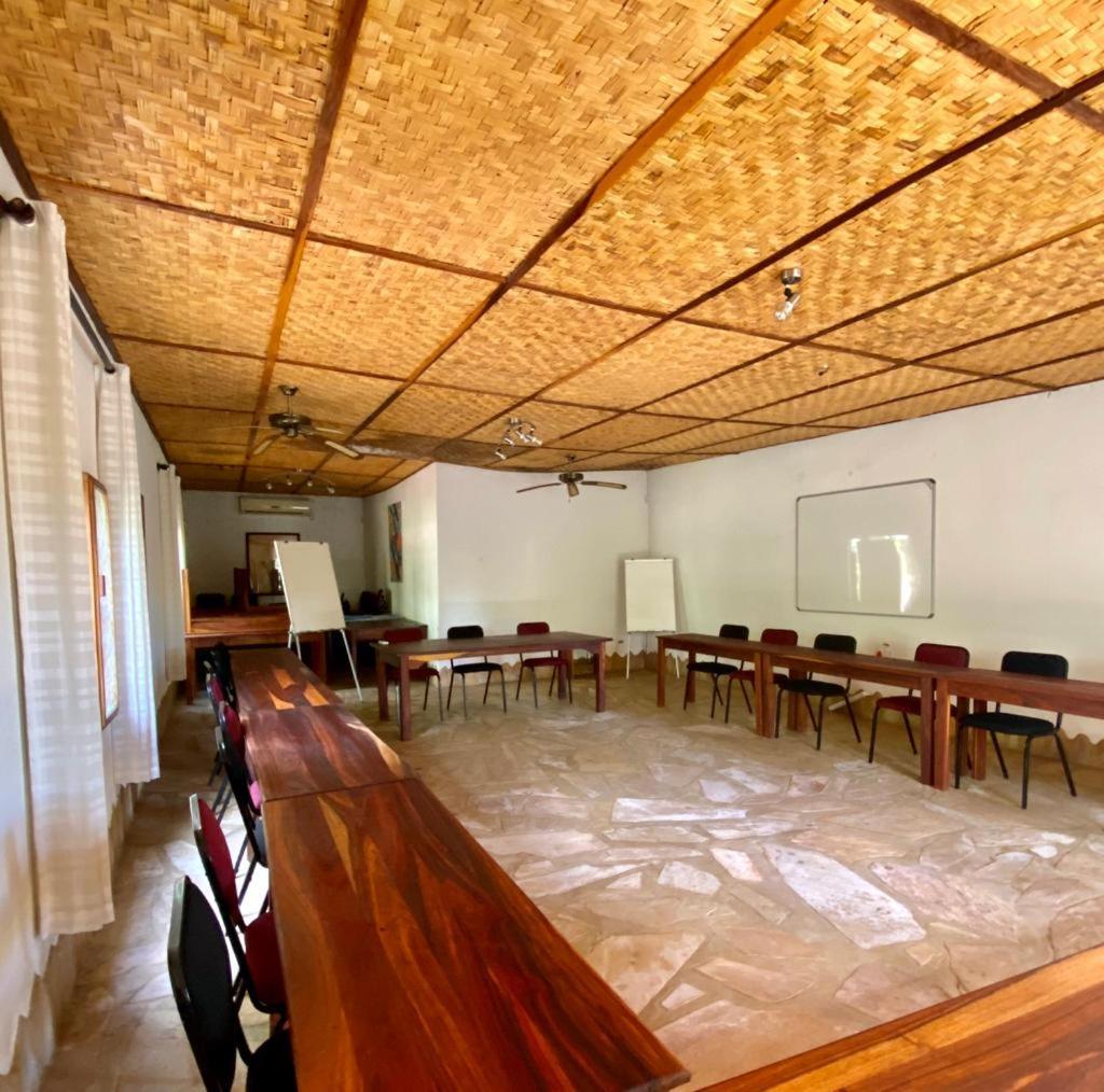 Tambuti Lodge 룬두 외부 사진