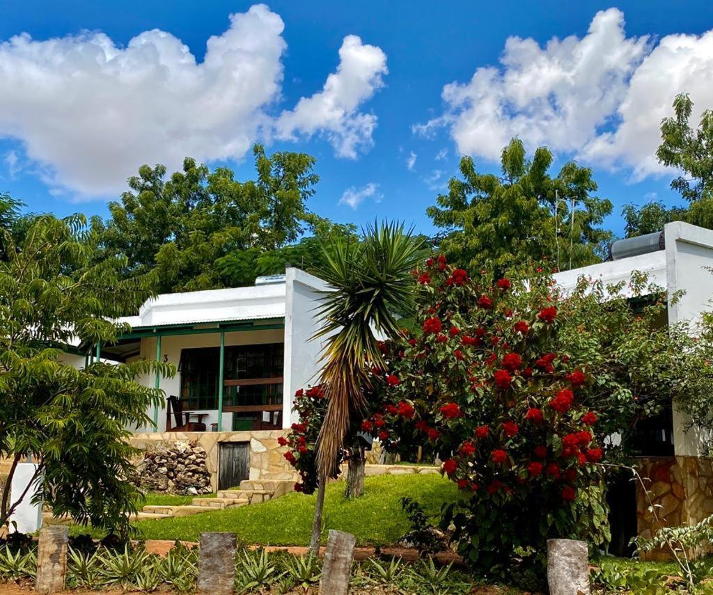 Tambuti Lodge 룬두 외부 사진