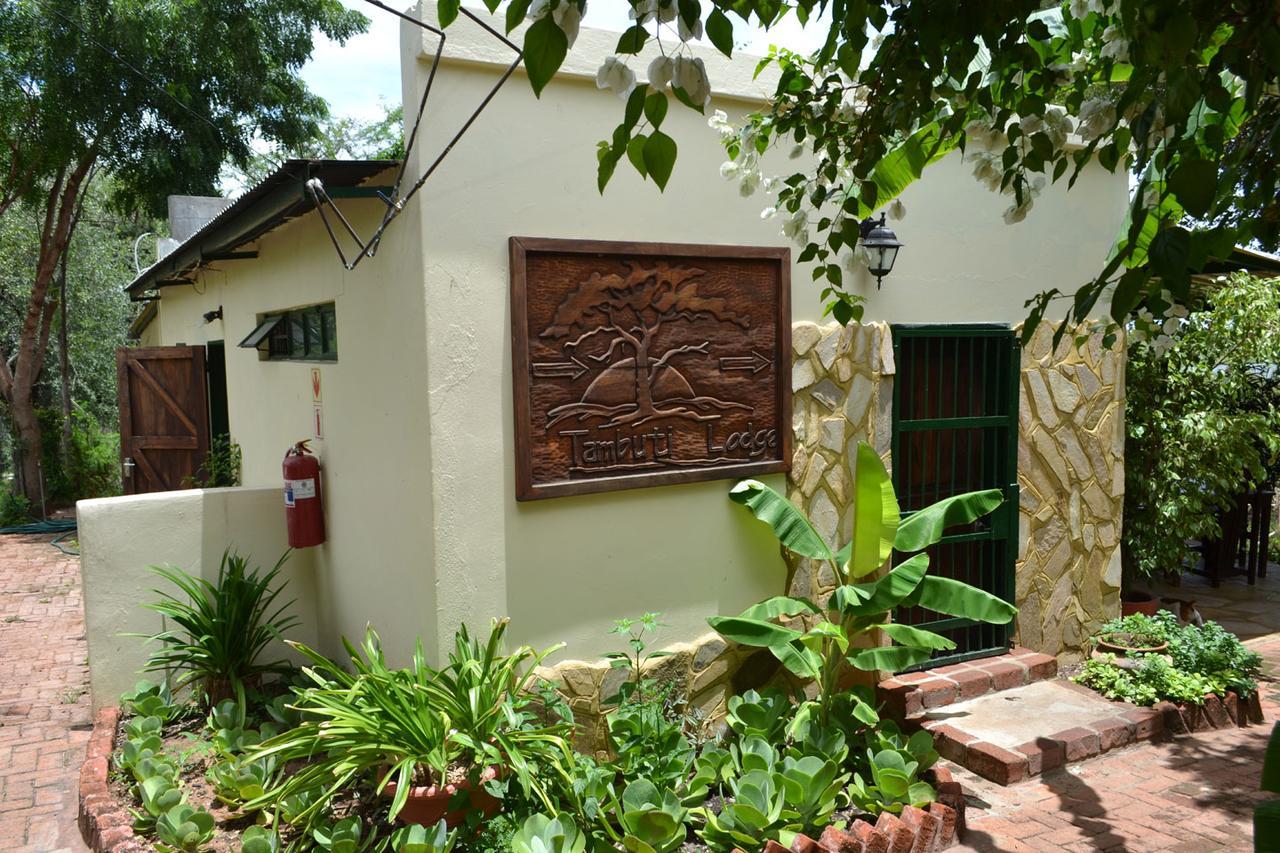 Tambuti Lodge 룬두 외부 사진