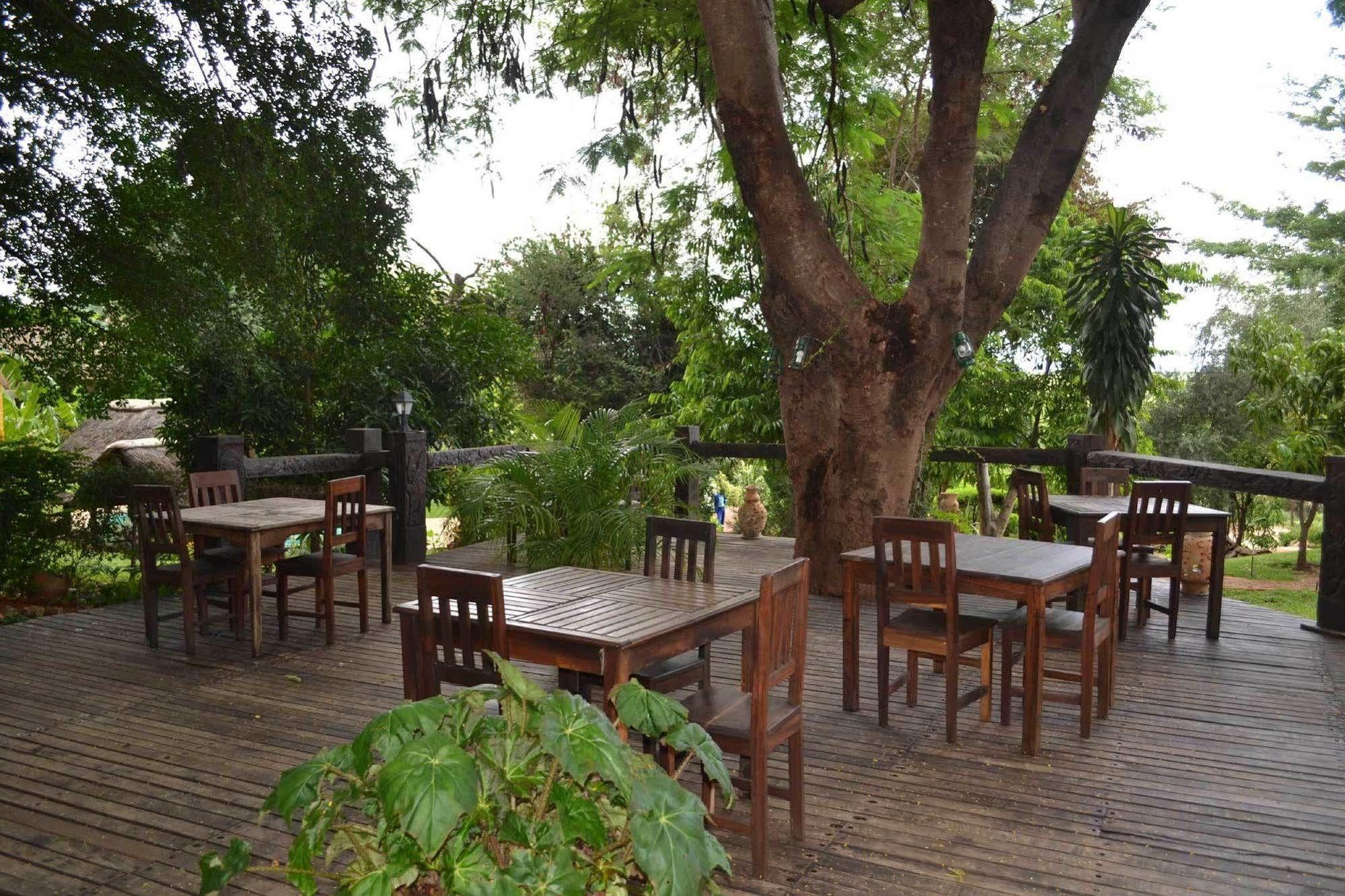 Tambuti Lodge 룬두 외부 사진